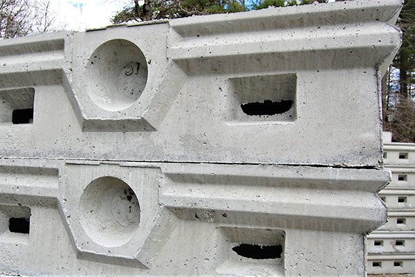 Close up a concrete "D" difusser